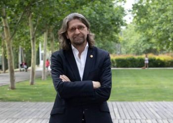 Francisco Sierra, el negociador a la izquierda del PSOE: «No podemos permitirnos otra legislatura de Moreno Bonilla»